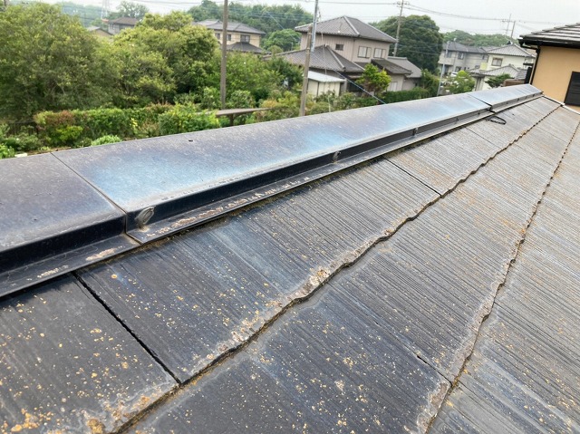 棟板金の釘浮きコーキングの剥がれ